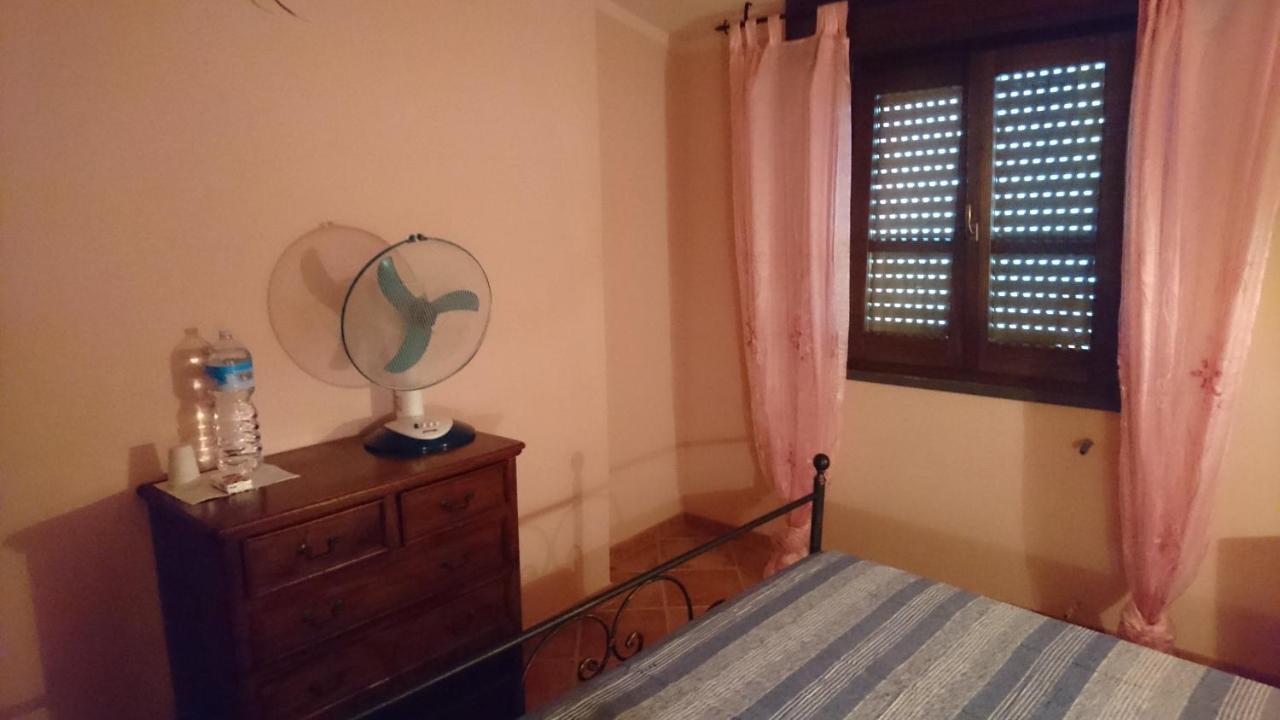 B&B Mony E Nico Riola Sardo Εξωτερικό φωτογραφία