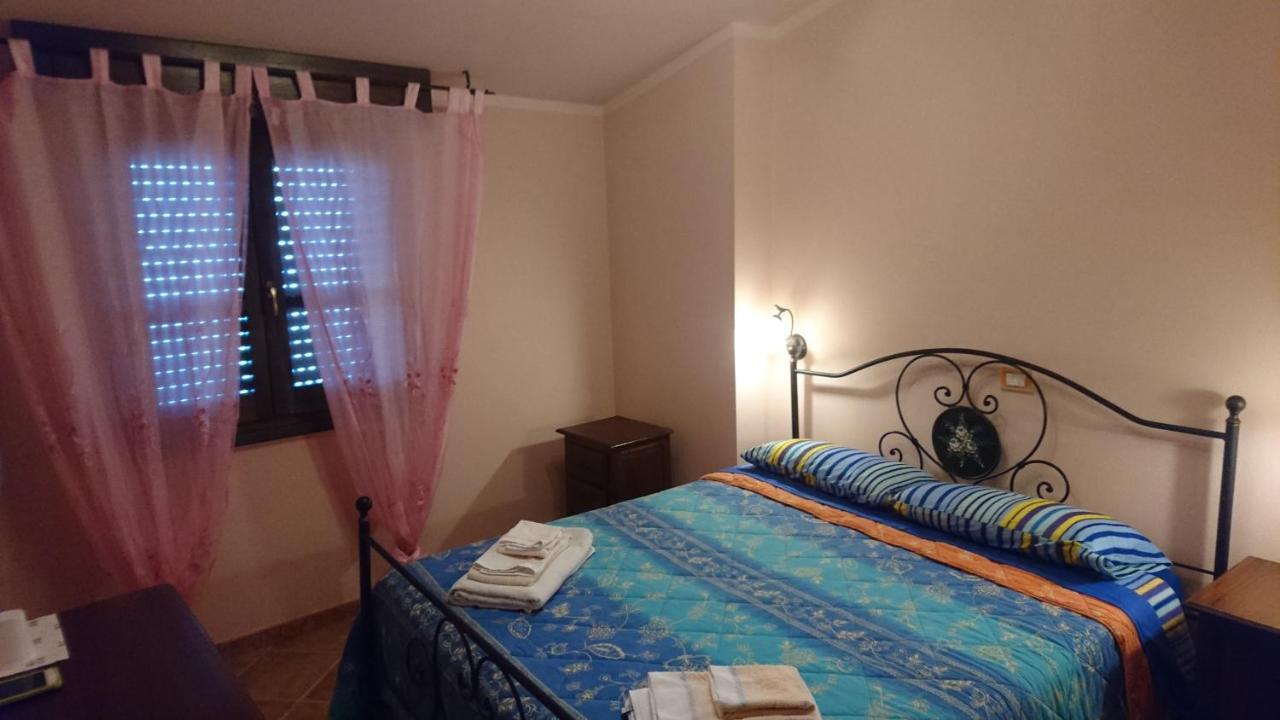 B&B Mony E Nico Riola Sardo Εξωτερικό φωτογραφία