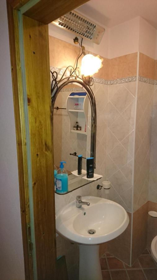 B&B Mony E Nico Riola Sardo Εξωτερικό φωτογραφία